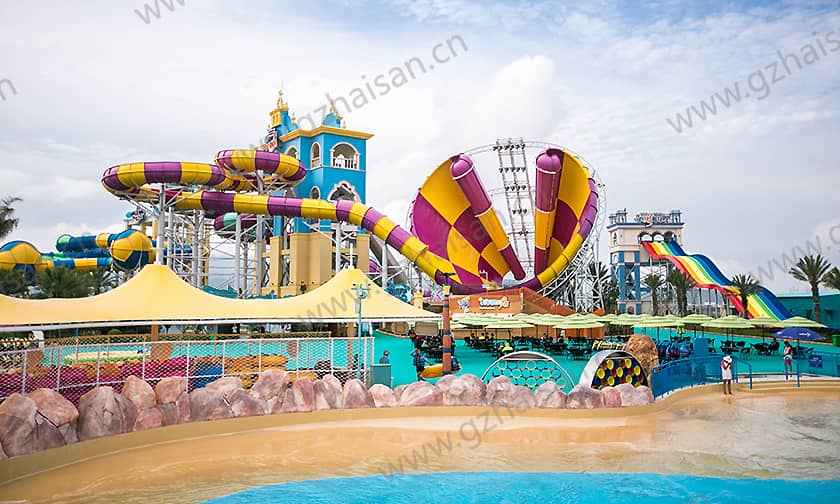浙江宁波大目湾阿拉的海水上乐园超级龙卷风水滑道