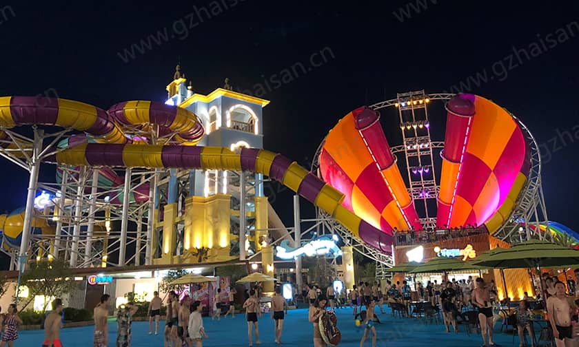 超级龙卷风水滑道提供了一种新的、刺激的水上体验