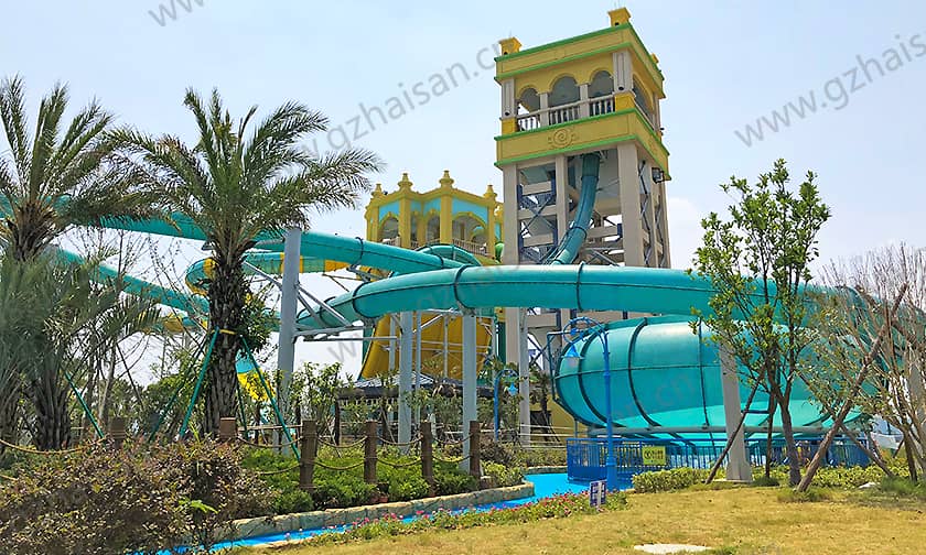 浙江大目湾阿拉的海水上乐园太空一号滑道