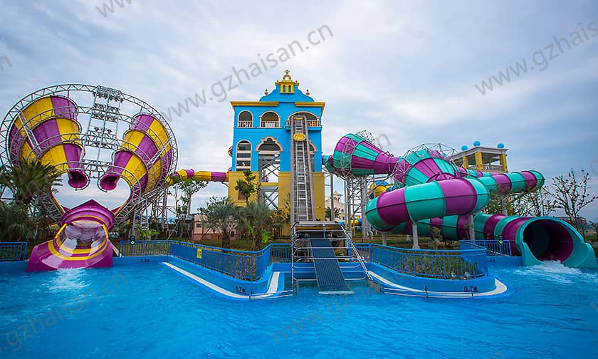 浙江宁波大目湾阿拉的海水上乐园超级龙卷风+暴风谷