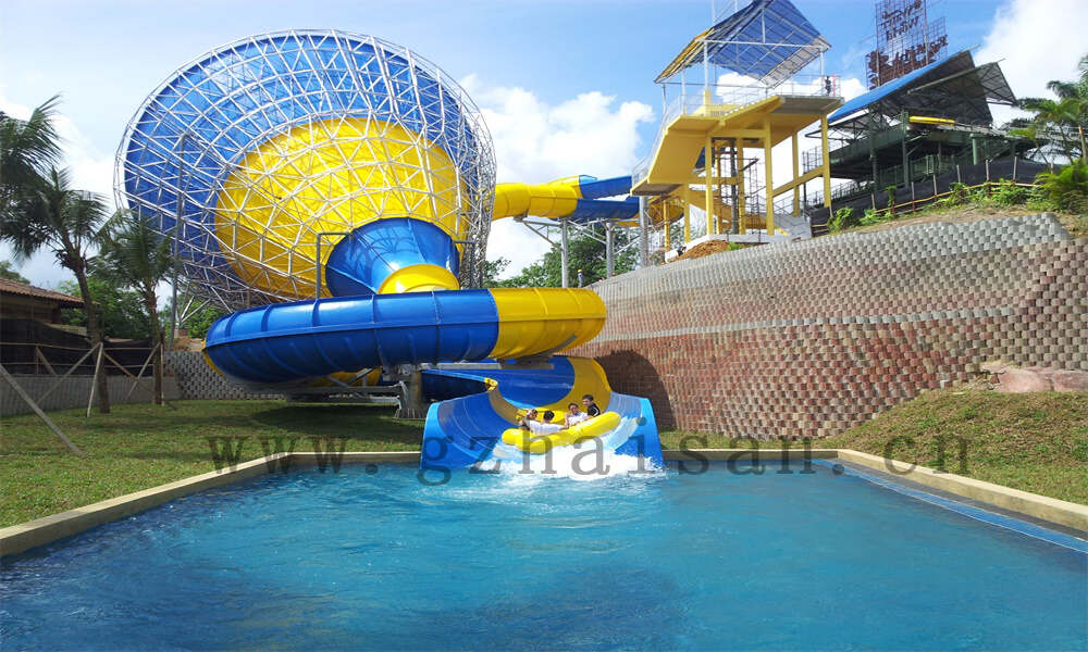 如何设计独特且创新的水上乐园？